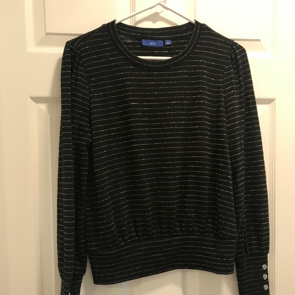 Women's sweater